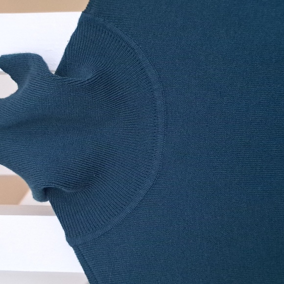 Chicos Beautiful Teal Color Turtleneck Sweater Sz2 fits M-L EUC - Picture 2 of 6